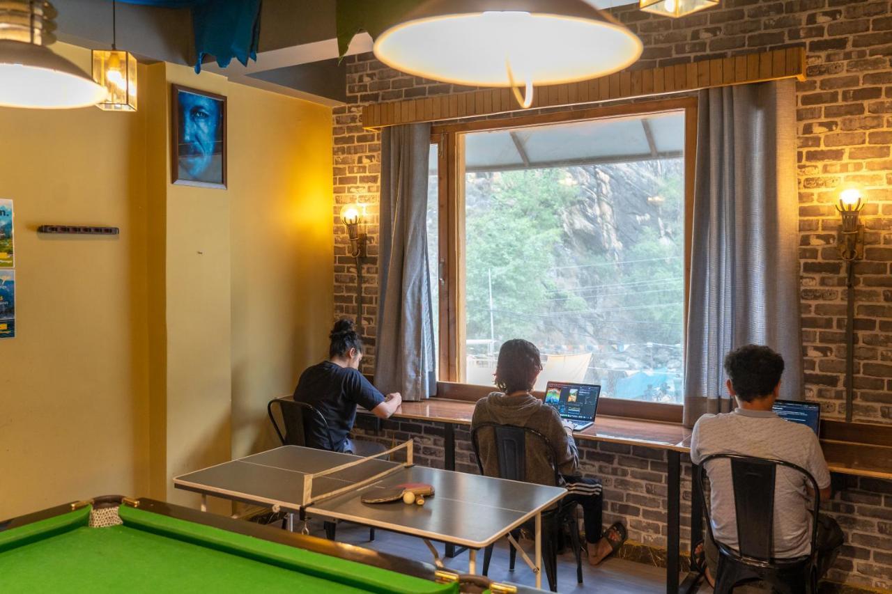 Whoopers Hostel Kasol Extérieur photo